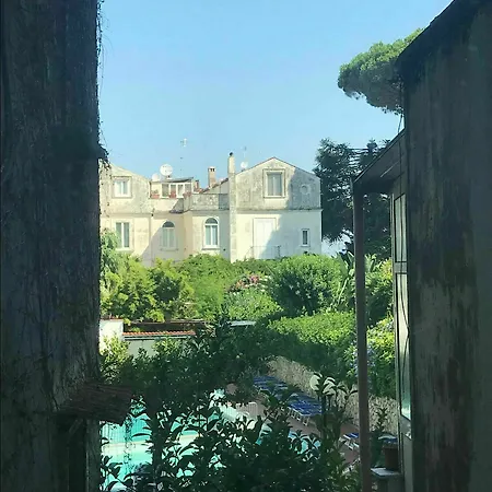 Rosa Magra Sorrento